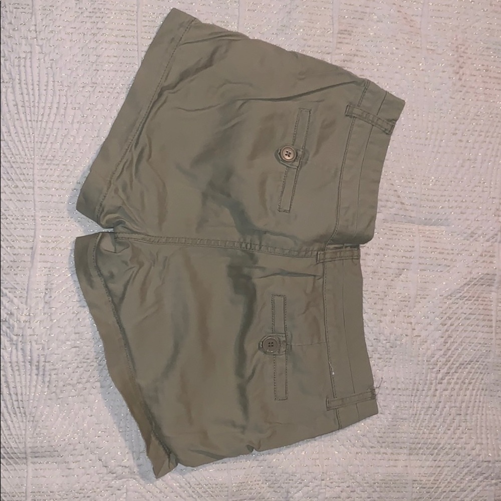 Shorts - Picture 2 of 4